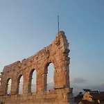 شقة Magitti